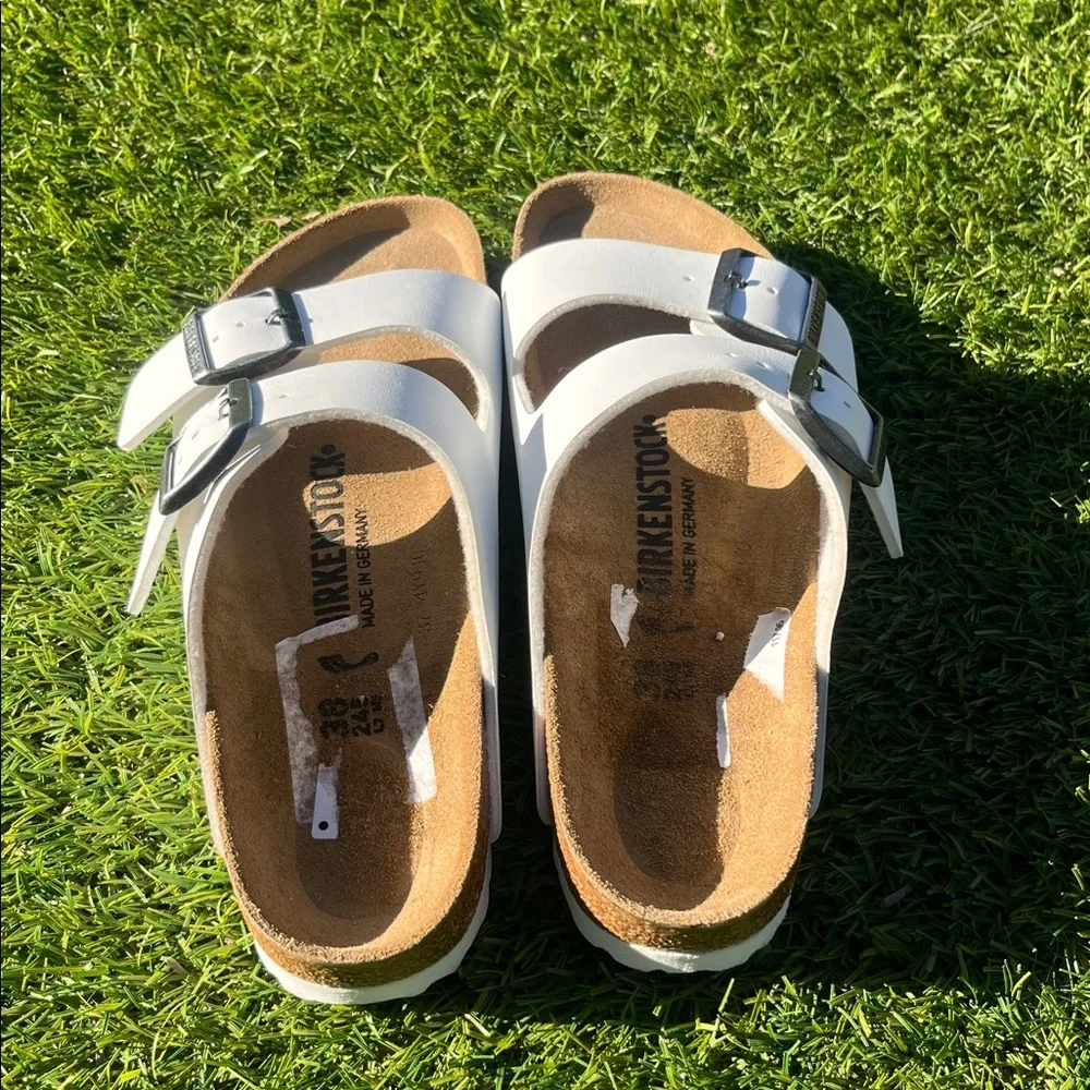 NWT BIRKENSTOCK White Arizona Sandals
